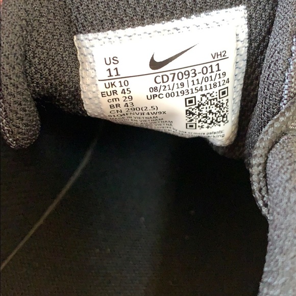 New Nike Explore Strada - Picture 8 of 8